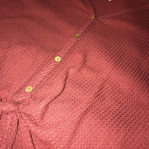 burnt orange/red long sleeve🌼 - Picture 2 of 2